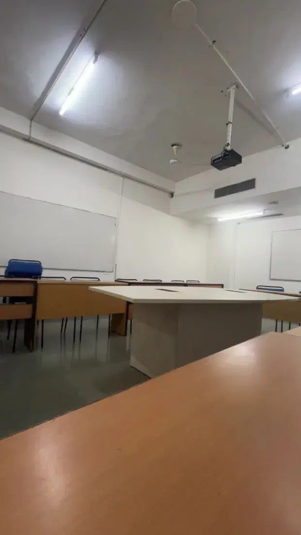 Amity University Noida Classroom photo 3